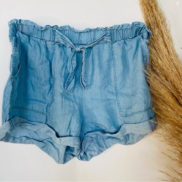 AEO AERIE Blue Soft Denim Elastic Waist Tie Pockets Lyocell Mini Roll Shorts M - Picture 1 of 8